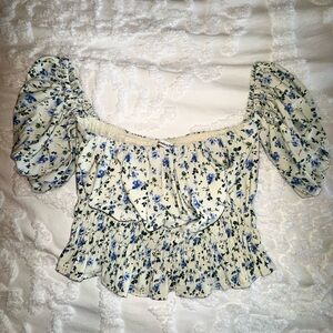 Floral Abercrombie puff sleeve cropped top